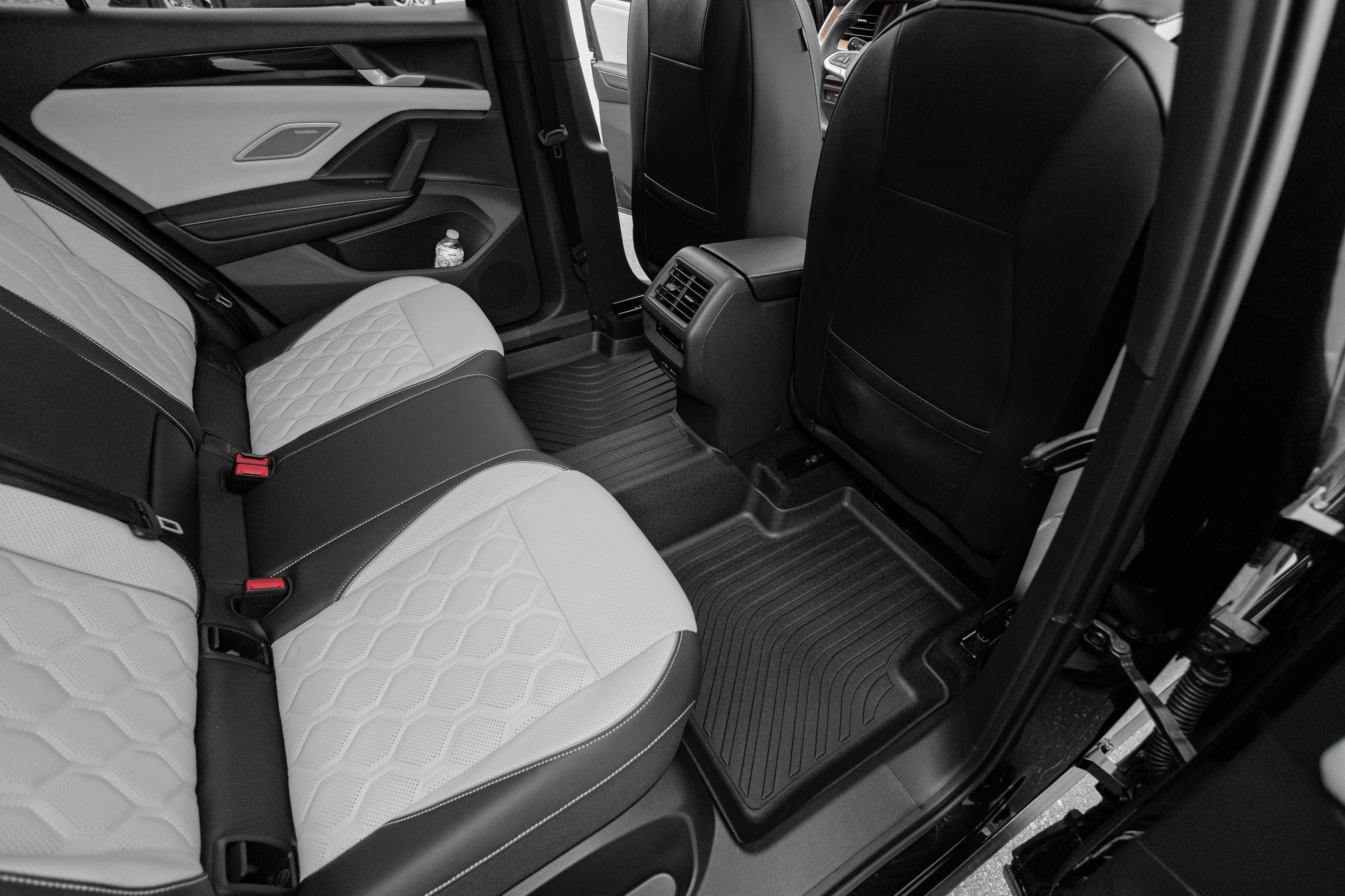 Findway F100 3D Car Floor Mat / Liner (1st Row & 2nd Row) for 2025-2026 Volkswagen Tiguan - 63490N - Image 4