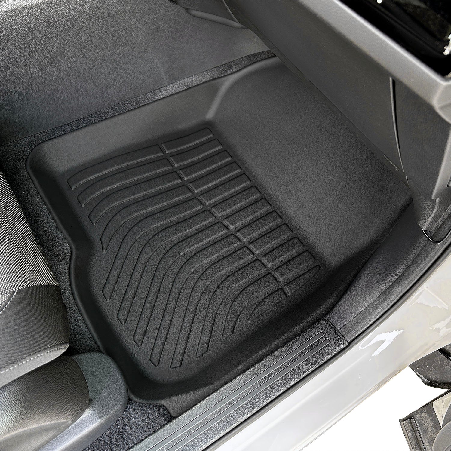 Findway F100 3D Car Floor Mat / Liner (1st Row & 2nd Row) for 2023-2026 Honda CR-V / 2023-2026 Honda CR-V Hybrid - 26330N - Image 4